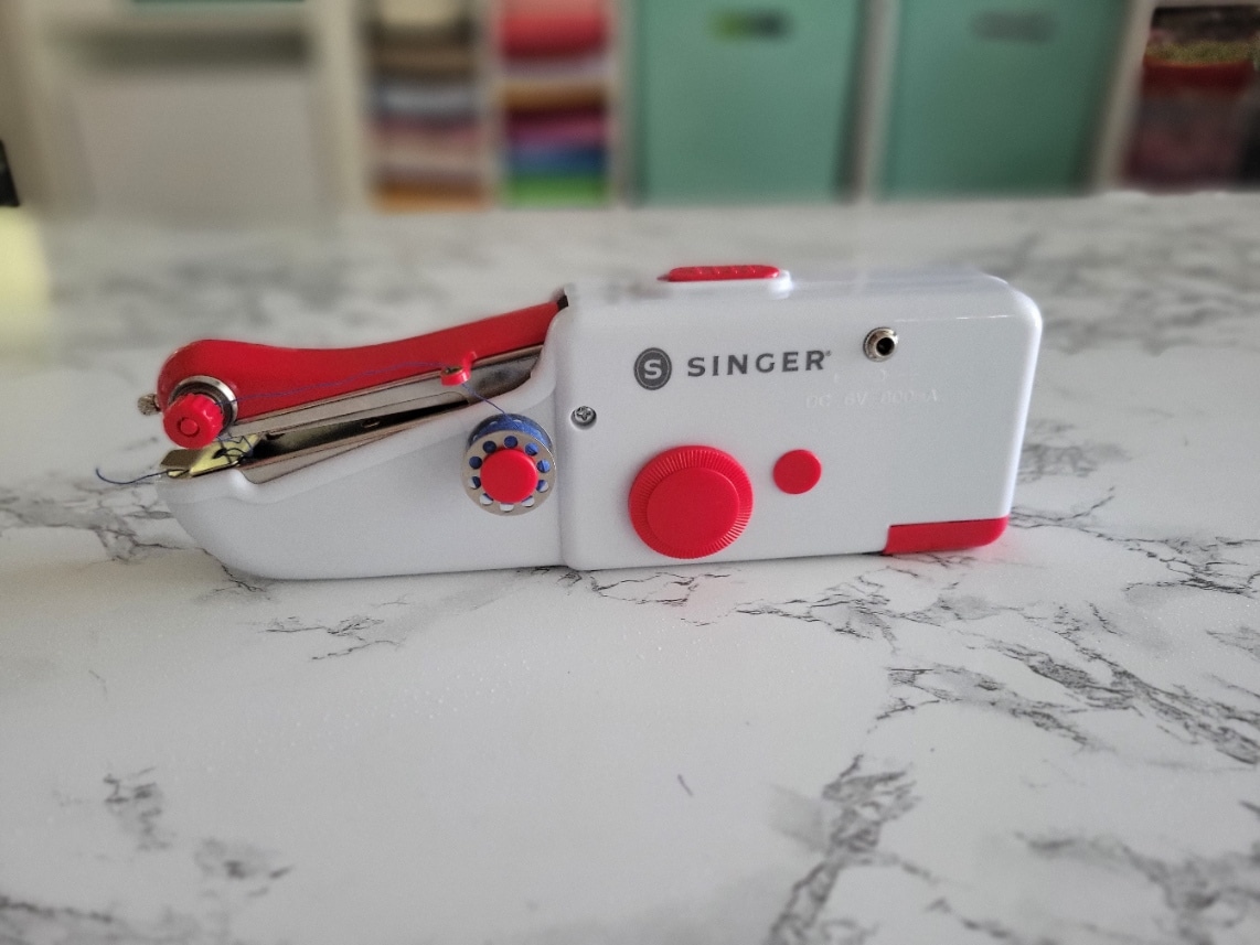 singer handheld sewing machine