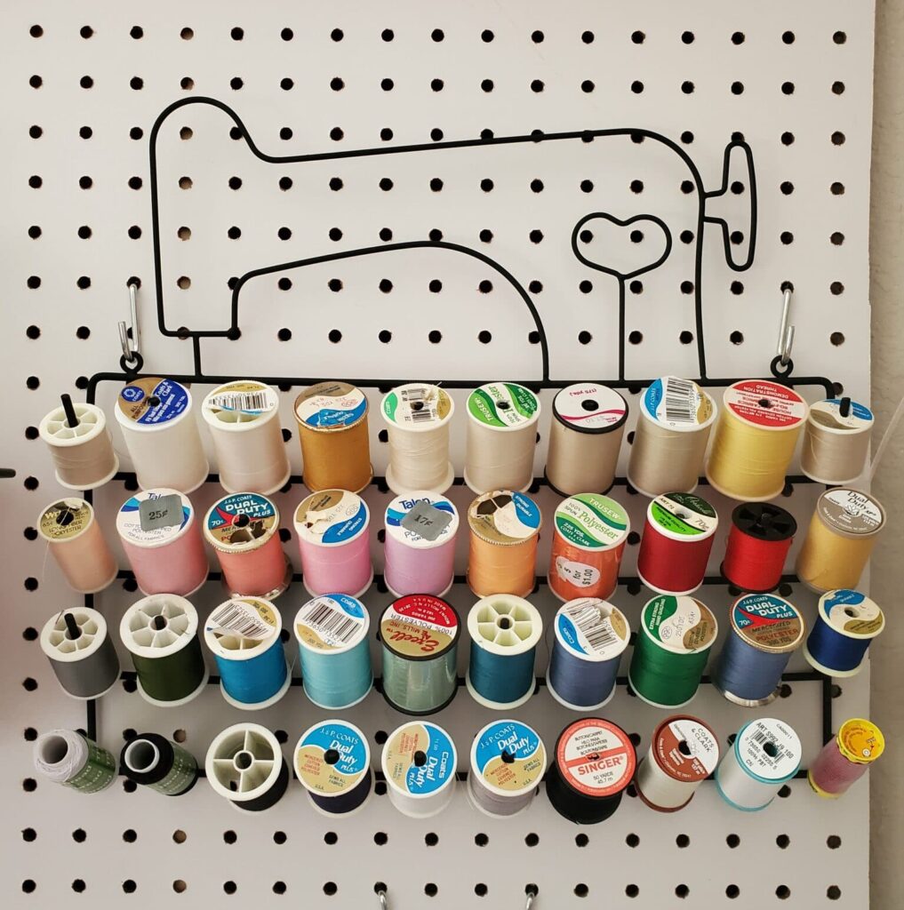 cute thread spool organization idea