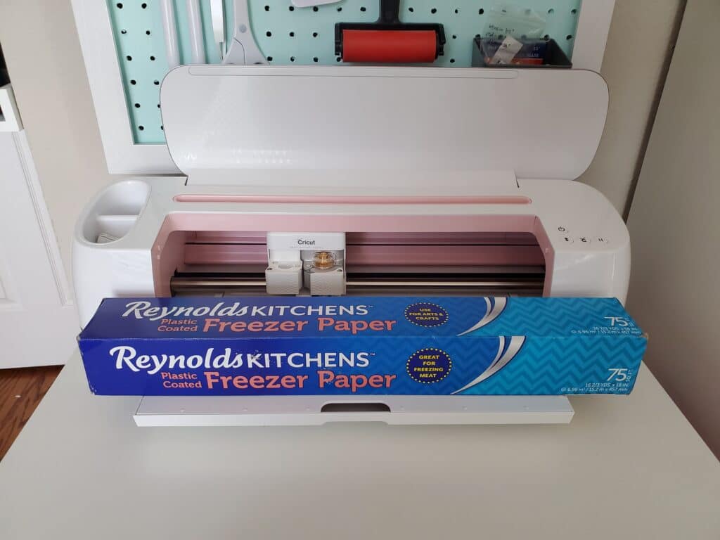 cutting freezer paper appliques with the cricut maker