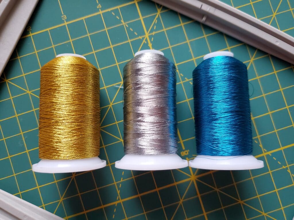 serging with metallic thread