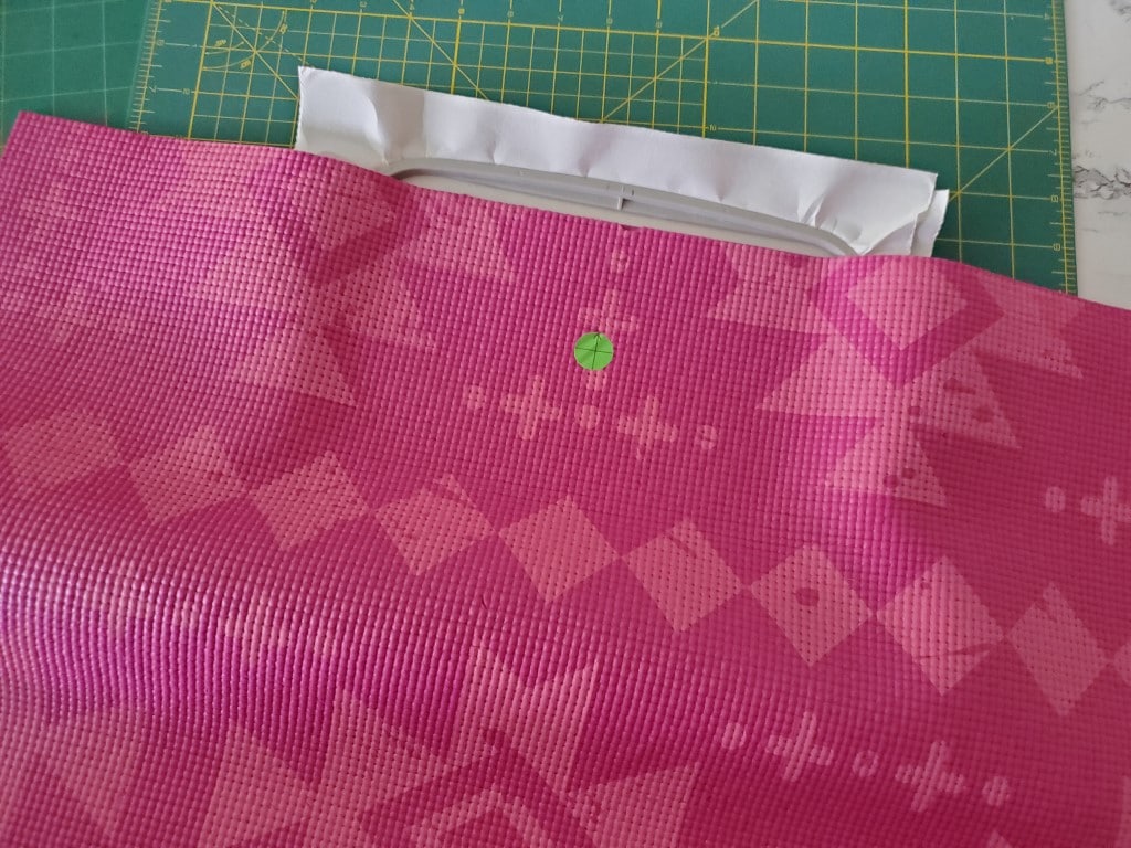 how to mark a mat to center the design