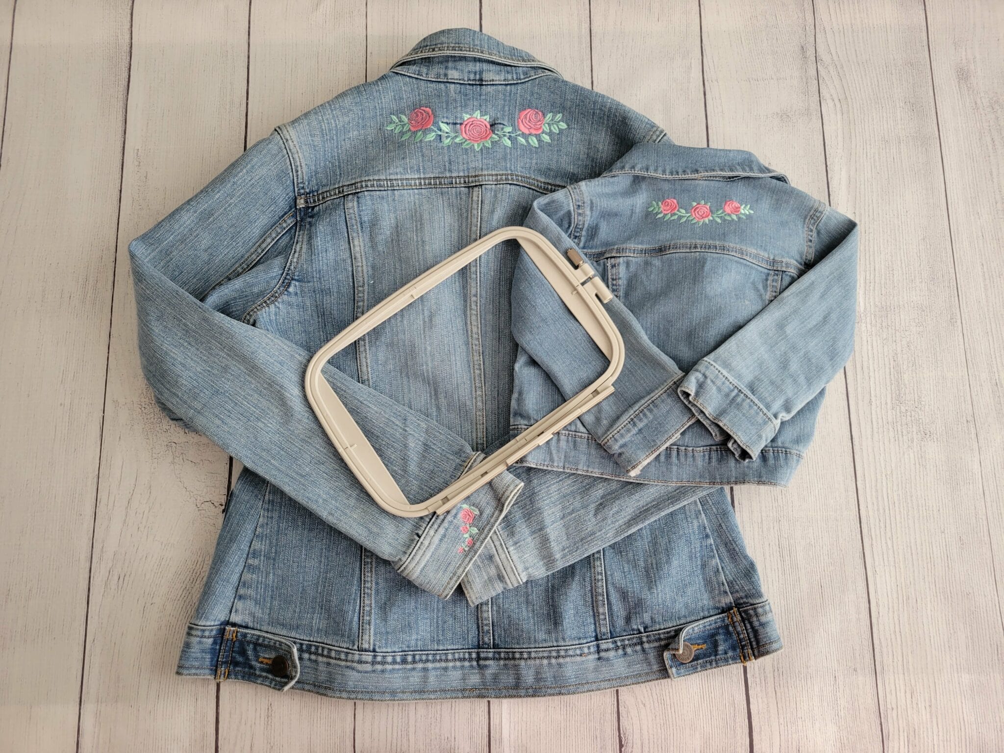 back yoke of denim jacket with flowers embroidered