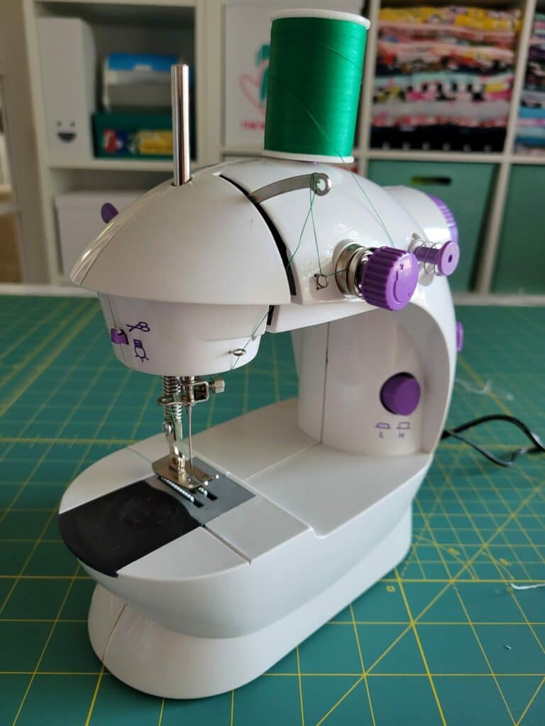 mini sewing machine