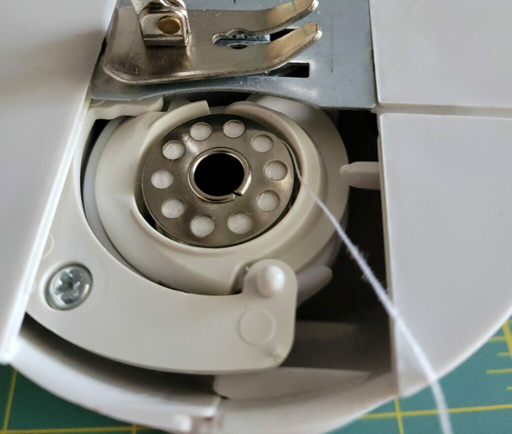 orientation of bobbin in bobbin case on mini sewing machine