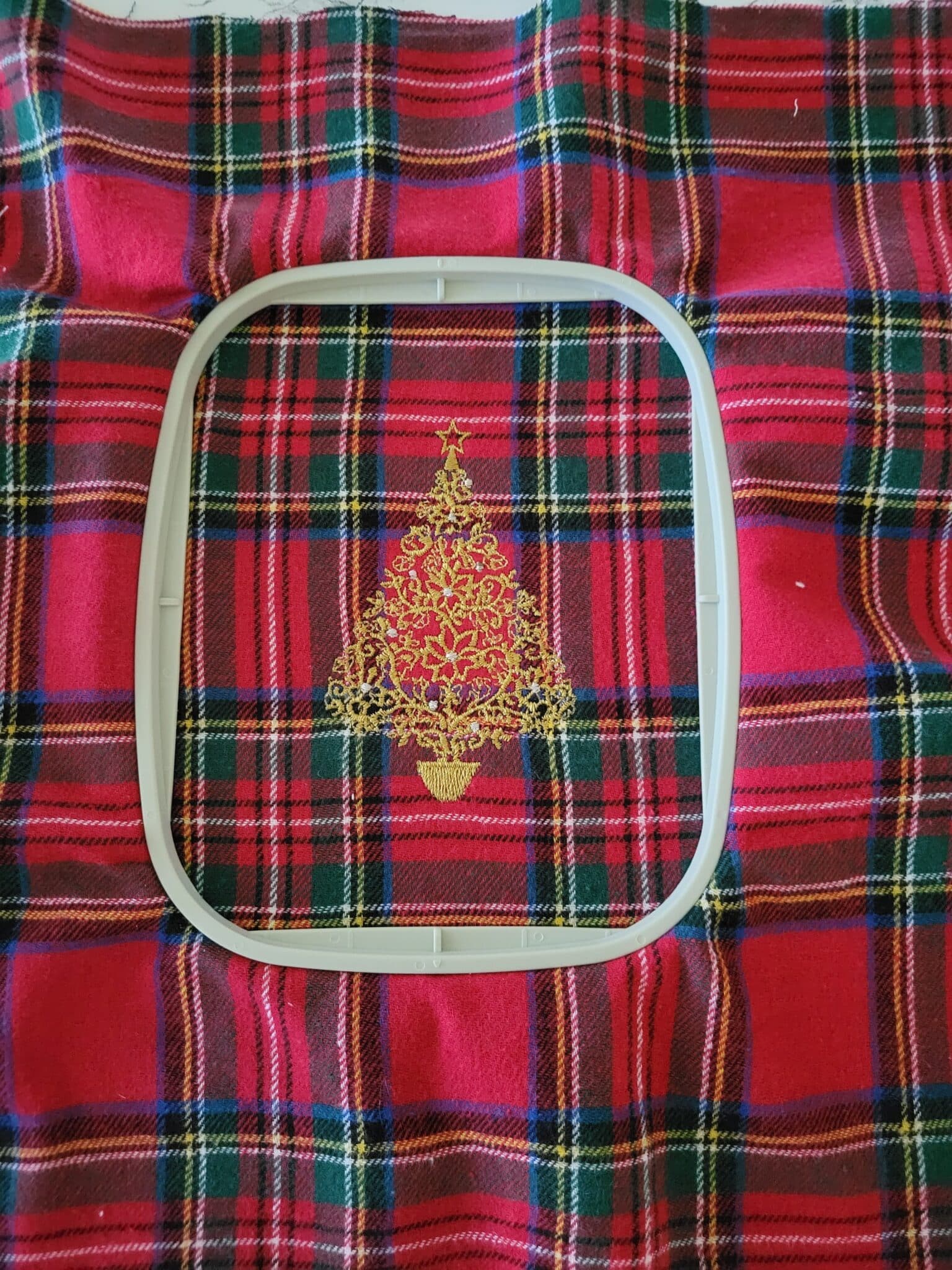 a good embroidery design for flannel embroidery